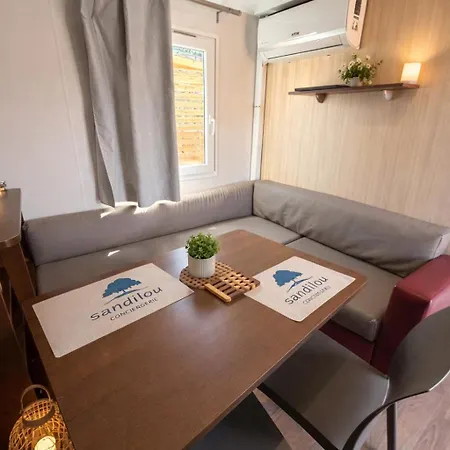 Mobilhome Brise Marine Avec Piscine *